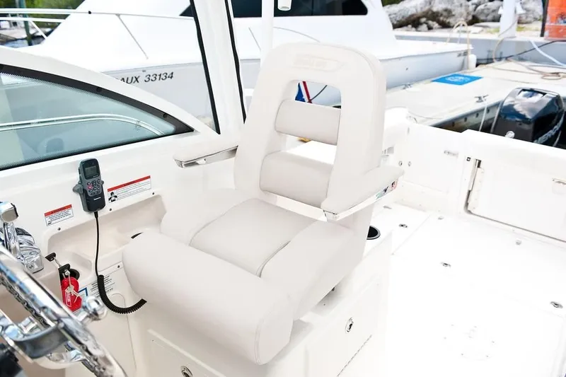 Slide: The Image of 2023-Boston-Whaler-285-Conquest-MarineMax - 13