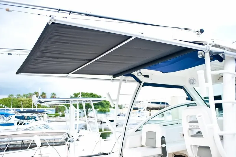 Slide: The Image of 2023-Boston-Whaler-285-Conquest-MarineMax - 15