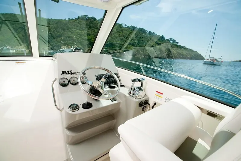 Slide: The Image of 2023-Boston-Whaler-285-Conquest-MarineMax - 5