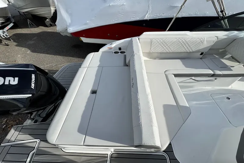 Slide: The Image of Sea Ray SDX 230 Outboard 2026 - 11