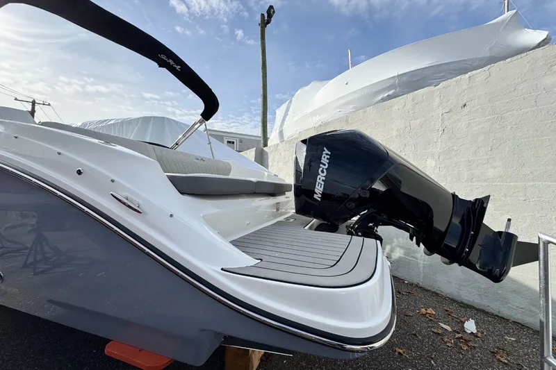 Slide: The Image of Sea Ray SDX 230 Outboard 2026 - 3