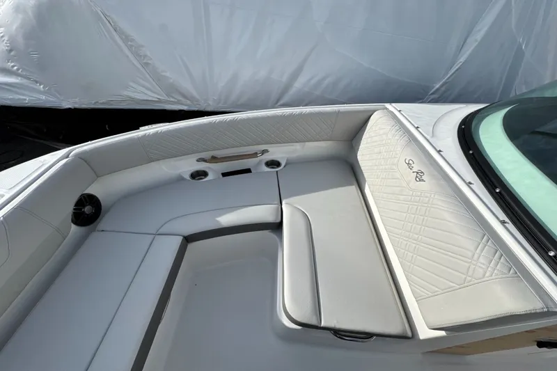 Slide: The Image of Sea Ray SDX 230 Outboard 2026 - 38