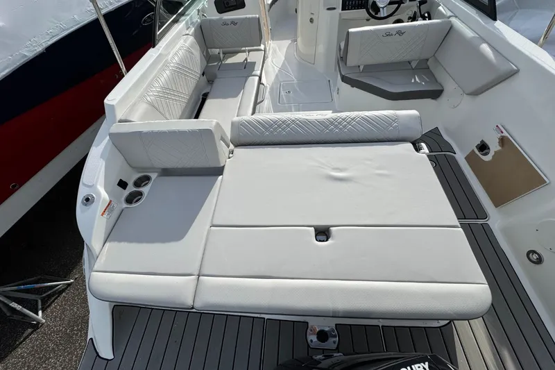 Slide: The Image of Sea Ray SDX 230 Outboard 2026 - 7