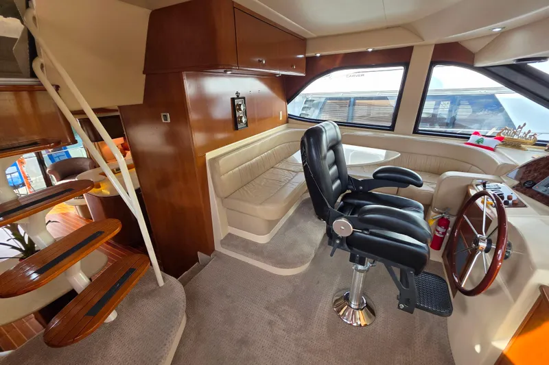 Slide: The Image of Kitchen area of the 2005 Meridian 580 Pilothouse yacht. - 17