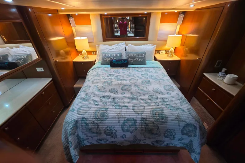 Slide: The Image of Raymarine navigation display on 2005 Meridian 580 Pilothouse, showing Harbor Island map. - 25