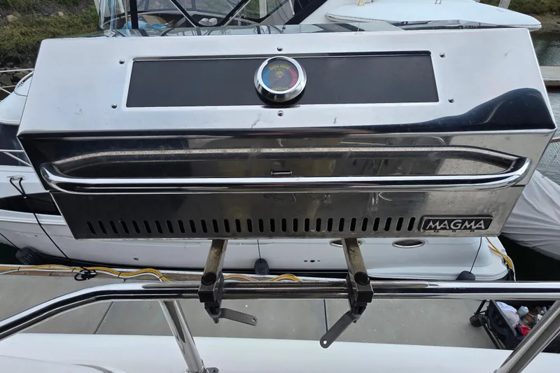 Slide: The Image of Hour meter showing 2287.1 hours on 2005 Meridian 580 Pilothouse dashboard. - 74