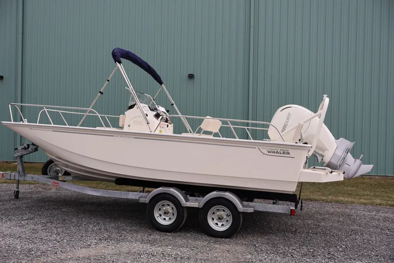 The Image of Boston Whaler 190 Montauk 2026 - undefined