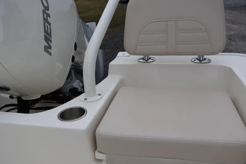 Slide: The Image of 2026 Boston Whaler 190 Montauk boat seat and motor detail. - 33
