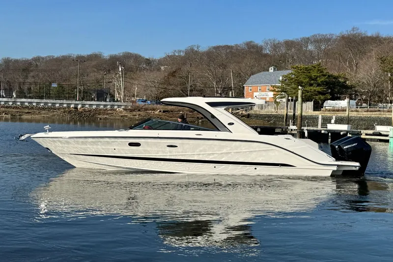 Slide: The Image of Sea Ray SLX 310 Outboard 2026 - 0