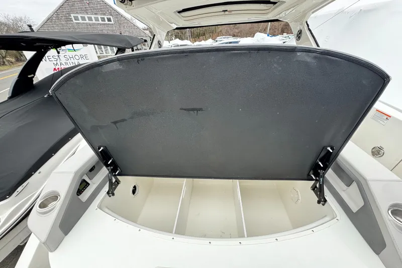 Slide: The Image of Sea Ray SLX 310 Outboard 2026 - 11