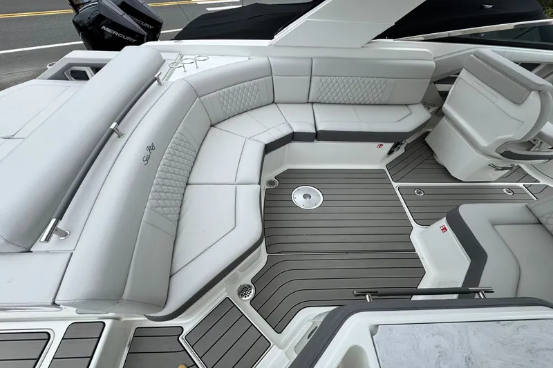 Slide: The Image of Sea Ray SLX 310 Outboard 2026 - 20