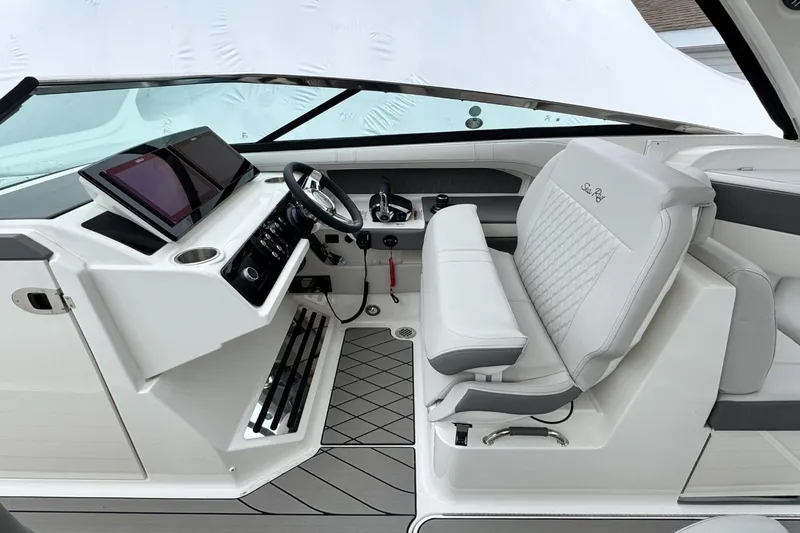 Slide: The Image of Sea Ray SLX 310 Outboard 2026 - 30