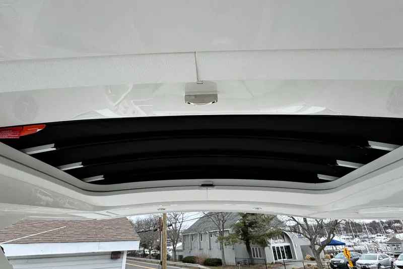 Slide: The Image of Sea Ray SLX 310 Outboard 2026 - 48