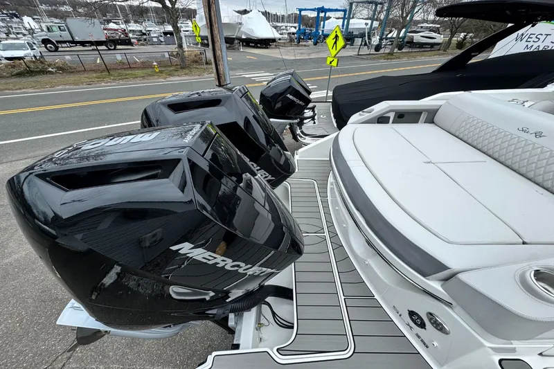 Slide: The Image of Sea Ray SLX 310 Outboard 2026 - 6