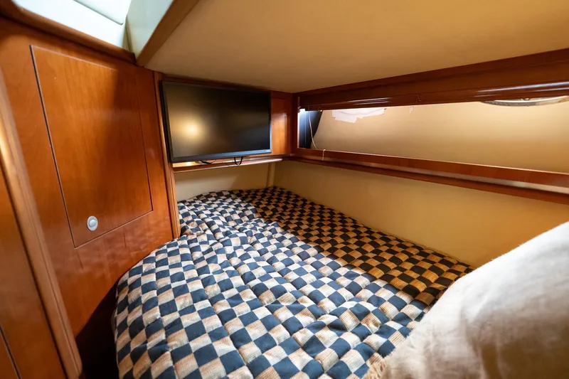 Slide: The Image of Luxurious bathroom in 2005 Sea Ray 500 Sundancer yacht with modern fixtures and elegant design. - 36