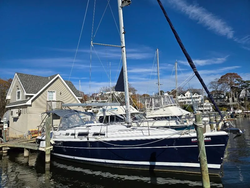 The Image of Hunter 44 2006 - 0