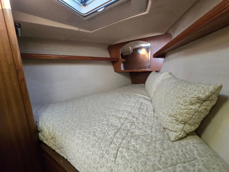 Slide: The Image of Hunter 44 2006 - 20