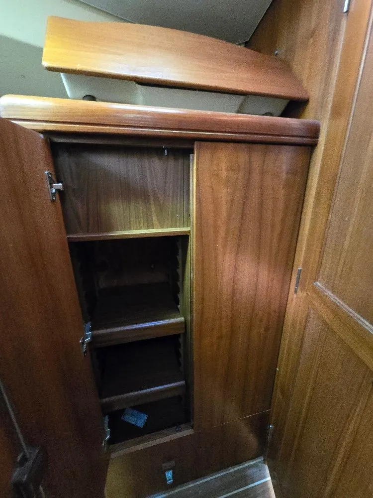 Slide: The Image of Hunter 44 2006 - 22