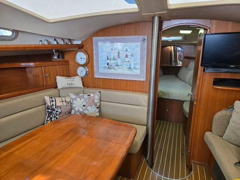 Slide: The Image of Hunter 44 2006 - 24