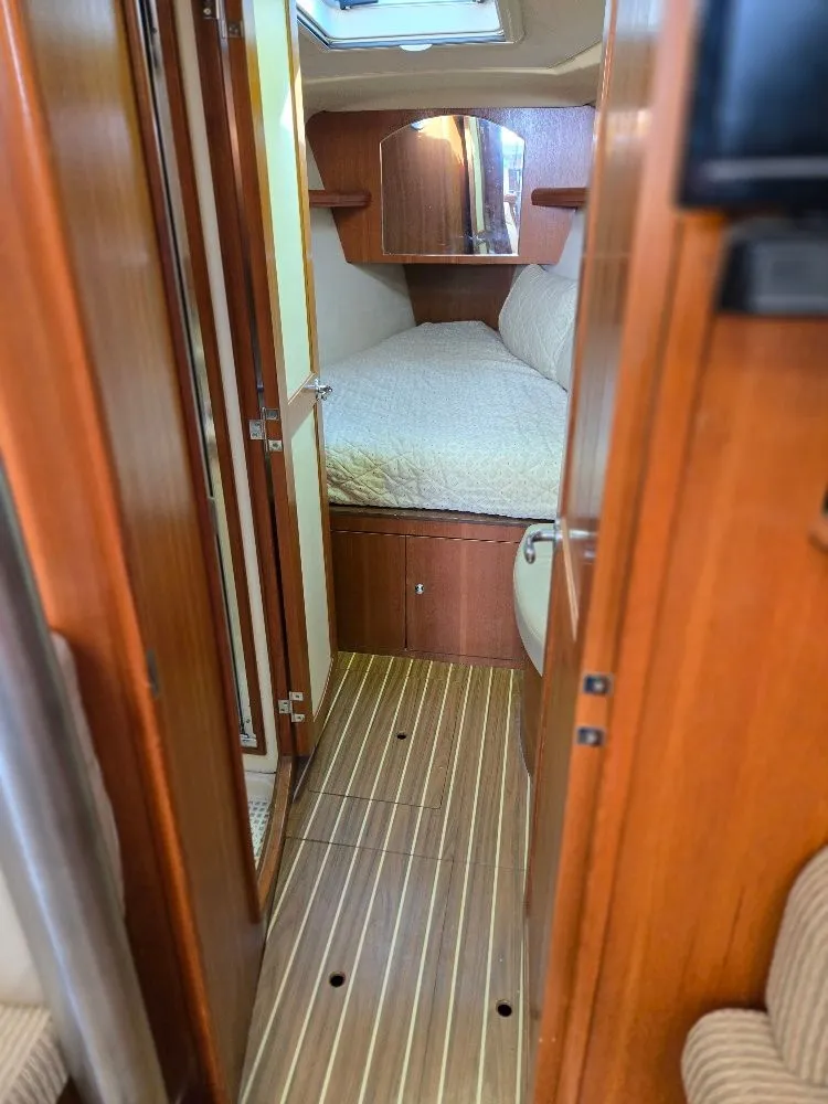 Slide: The Image of Hunter 44 2006 - 25