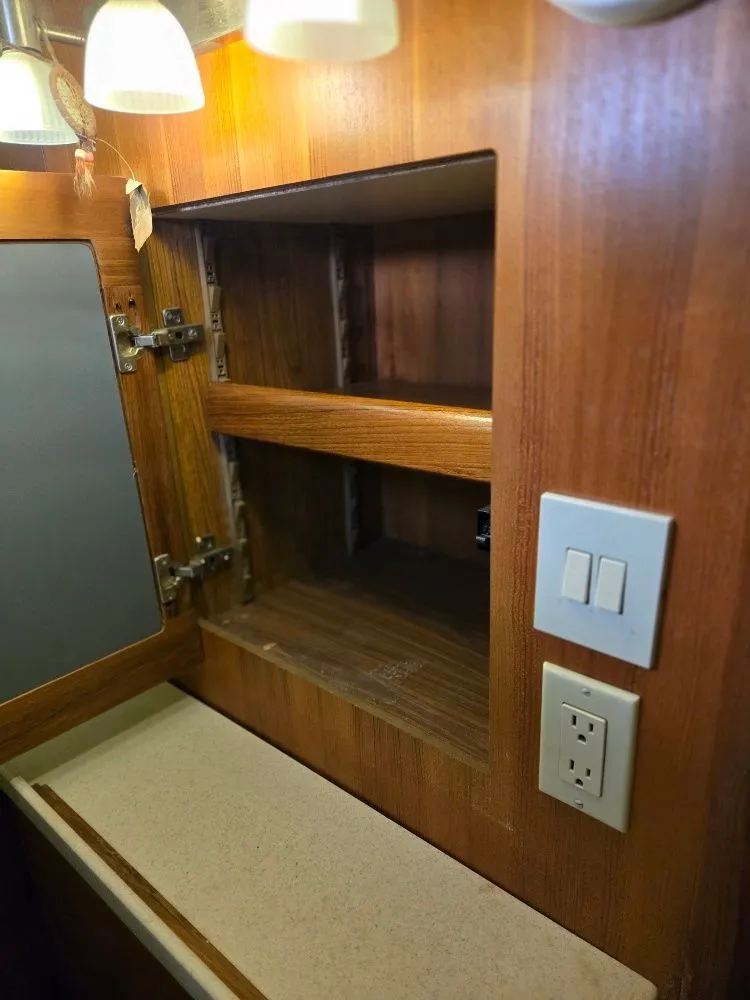 Slide: The Image of Hunter 44 2006 - 31