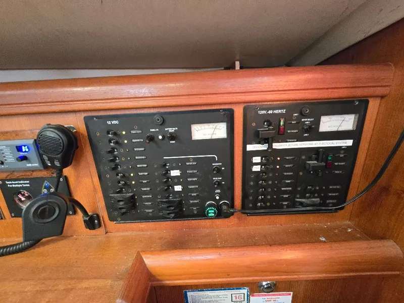 Slide: The Image of Hunter 44 2006 - 34