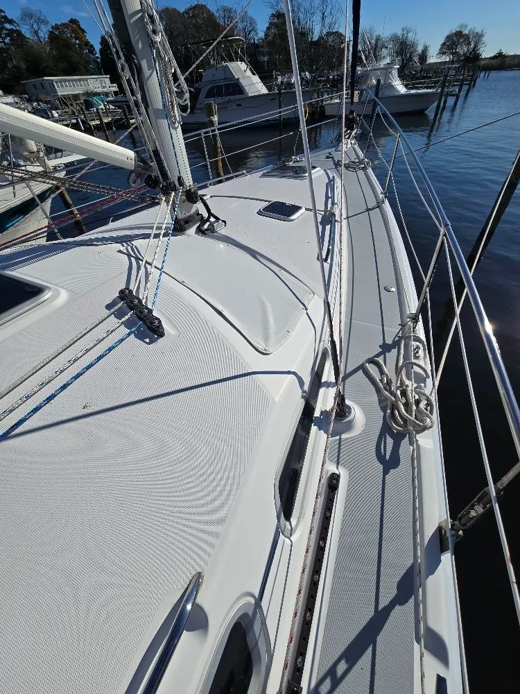 Slide: The Image of Hunter 44 2006 - 38