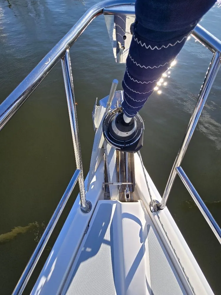 Slide: The Image of Hunter 44 2006 - 39