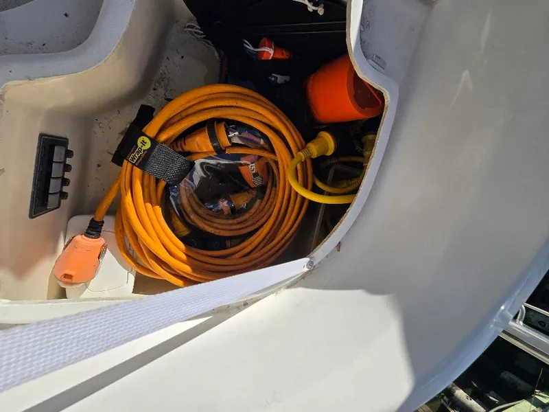 Slide: The Image of Hunter 44 2006 - 49