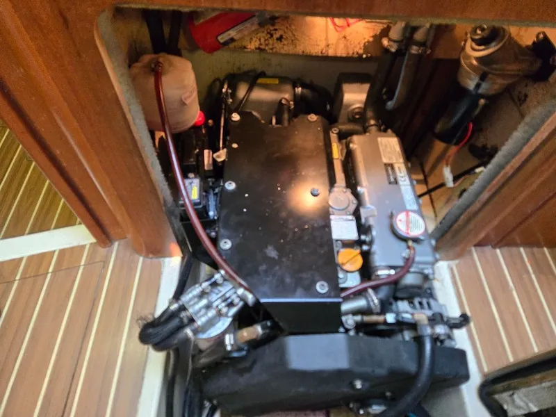 Slide: The Image of Hunter 44 2006 - 6