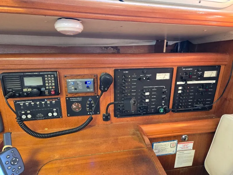 Slide: The Image of Hunter 44 2006 - 7