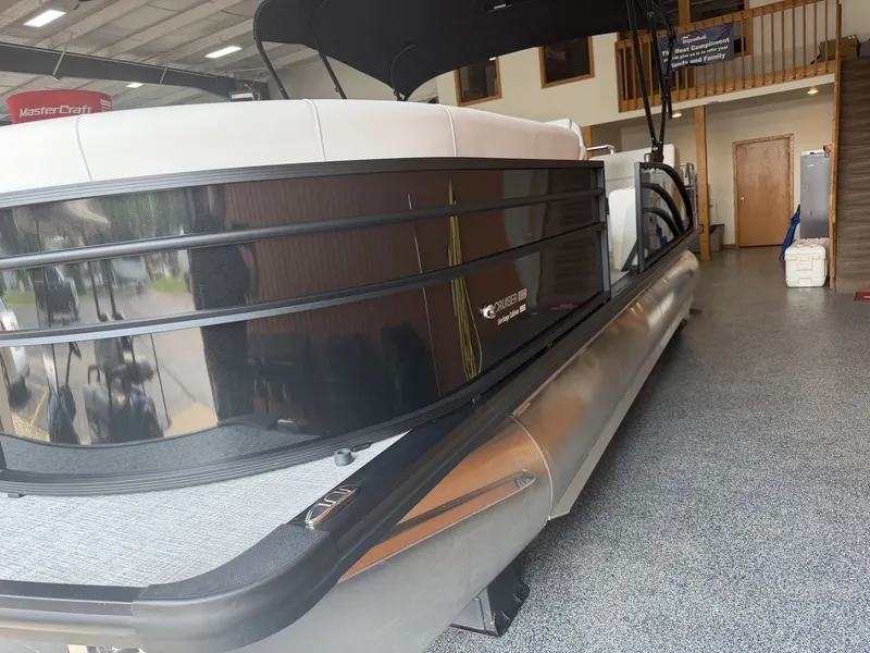 Slide: The Image of Harris Cruiser 230 2026 - 1