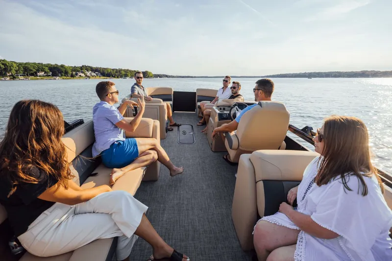 Slide: The Image of Harris Cruiser 230 2026 - 37