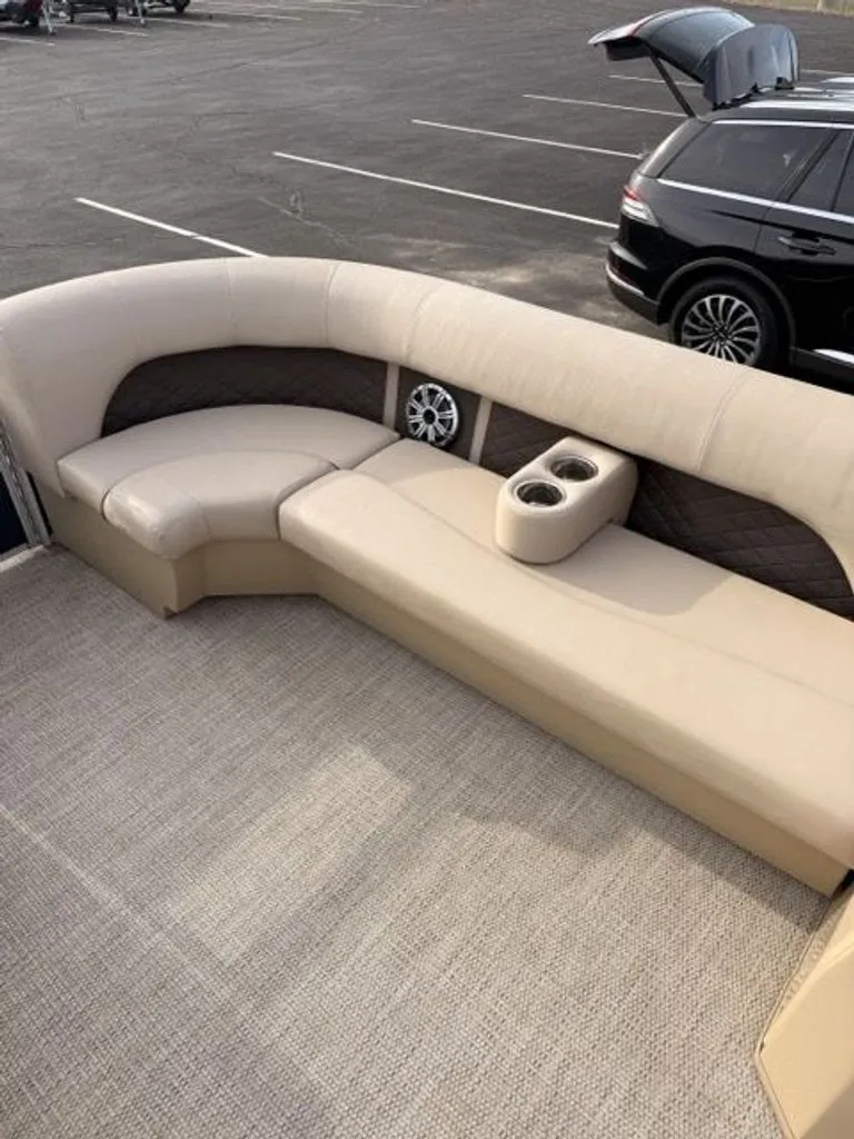 Slide: The Image of Bennington 21SLXP 2018 - 10