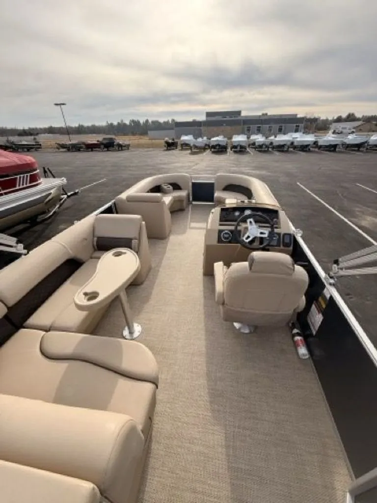 Slide: The Image of Bennington 21SLXP 2018 - 9