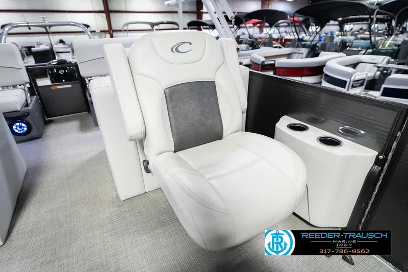 Slide: The Image of Luxury seating on 2021 Crest SLRC 220 boat with cup holders. - 27