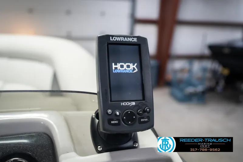 Slide: The Image of Lowrance Hook fish finder on 2021 Crest SLRC 220 boat dashboard. - 41