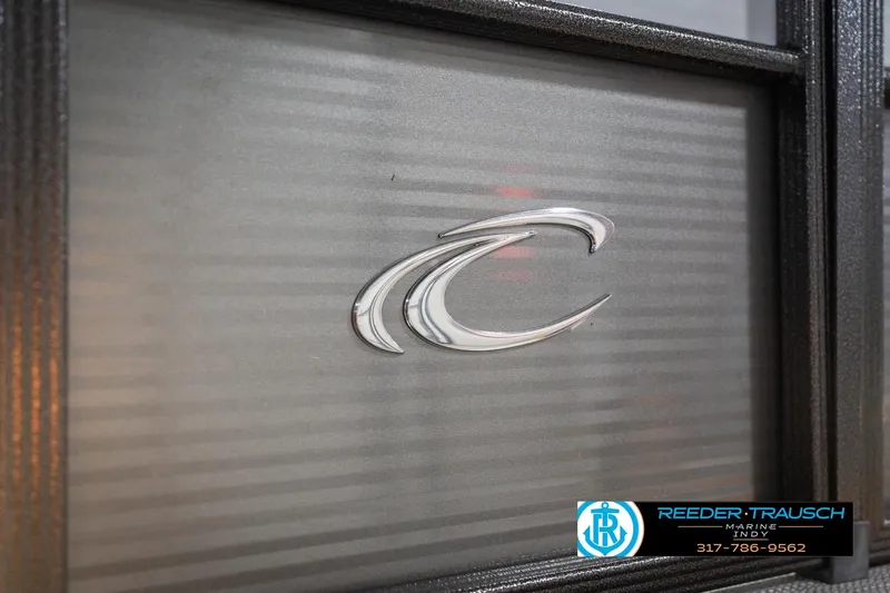 Slide: The Image of Crest SLRC 220 logo on metallic surface, 2021 model, with Reeder-Trausch Marine contact. - 58