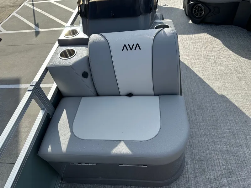 Slide: The Image of Avalon Venture 85 Rear Fish - 21' 2026 - 16