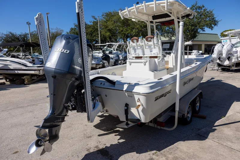 Slide: The Image of 2018 Ranger 2510 Bay Ranger boat with Yamaha 300 engine on trailer. - 4