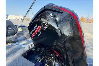 Slide: The Image of 2023 Tracker Pro Guide V-175 WT with Mercury Pro XS outboard motor. - 8