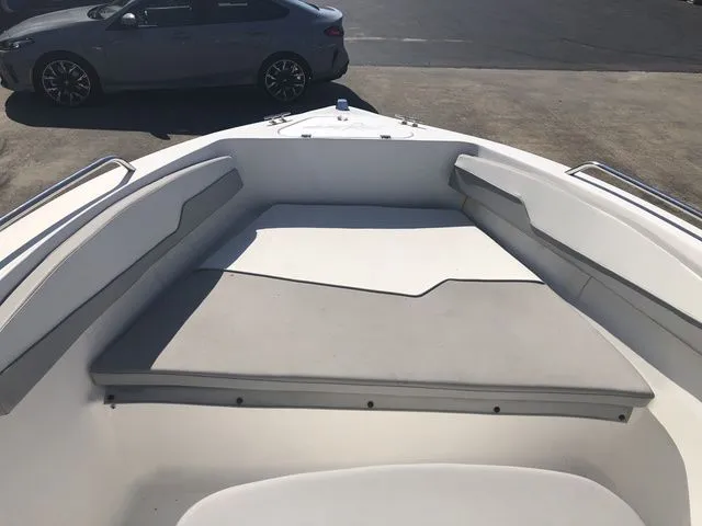 Slide: The Image of Key Largo 181 Bay Boat 2022 - 12