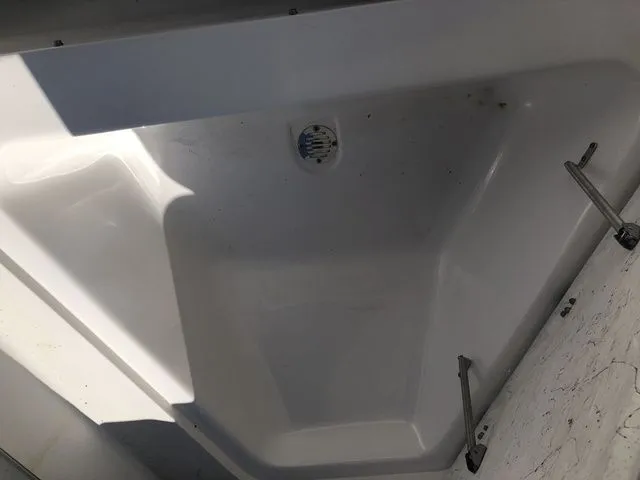 Slide: The Image of Key Largo 181 Bay Boat 2022 - 13