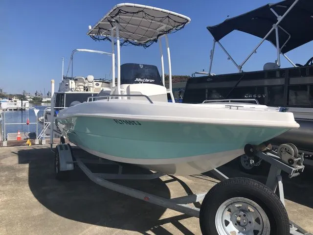 Slide: The Image of Key Largo 181 Bay Boat 2022 - 3