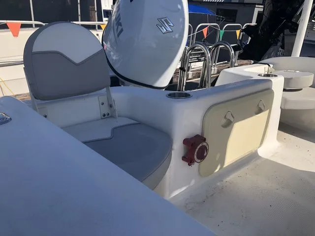 Slide: The Image of Key Largo 181 Bay Boat 2022 - 6