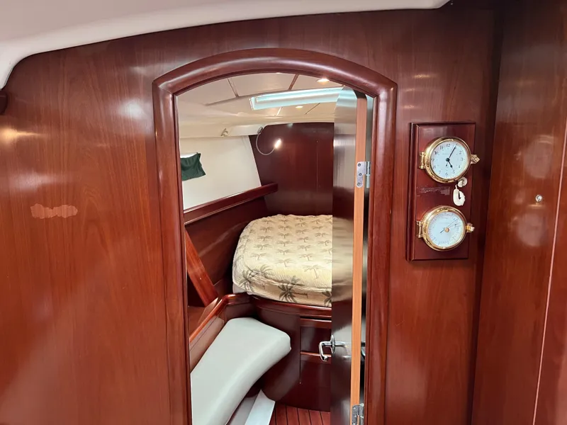 Slide: The Image of Beneteau 473 2004 - 51