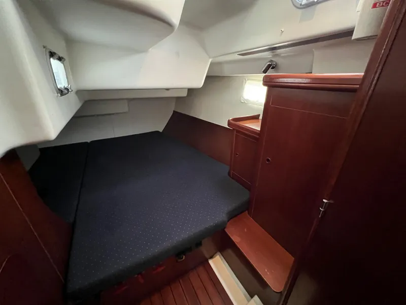 Slide: The Image of Beneteau 473 2004 - 63