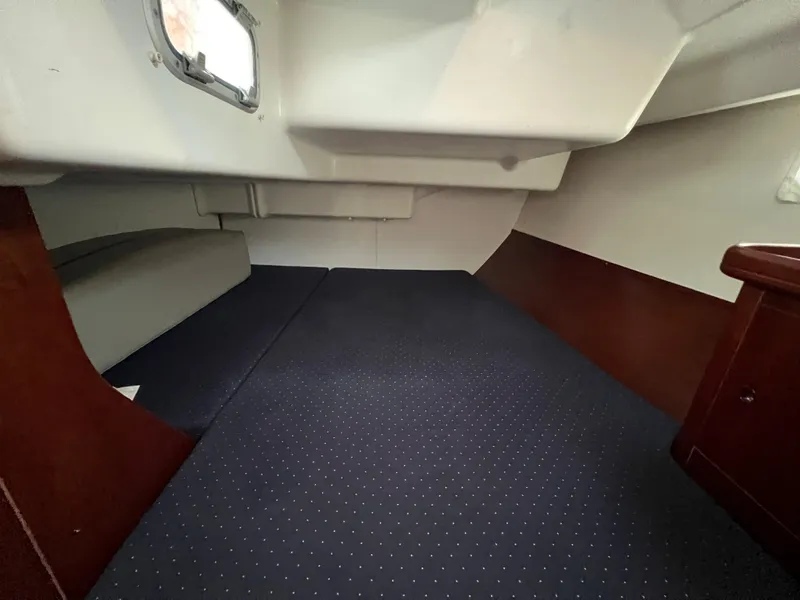 Slide: The Image of Beneteau 473 2004 - 64