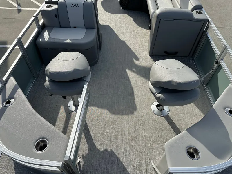 Slide: The Image of Avalon Venture 85 Rear Fish - 21' 2026 - 11