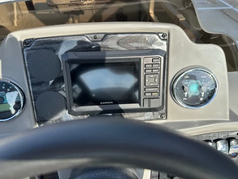 Slide: The Image of Avalon Venture 85 Rear Fish - 21' 2026 - 23